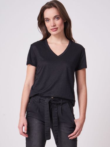 Basic pure linen V-neck T-shirt with chest pocket - REPEAT cashmere - Modalova