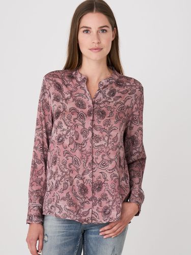 Stretch satin silk blouse in paisley leaves print with mandarin collar and fringed cuffs - REPEAT cashmere - Modalova