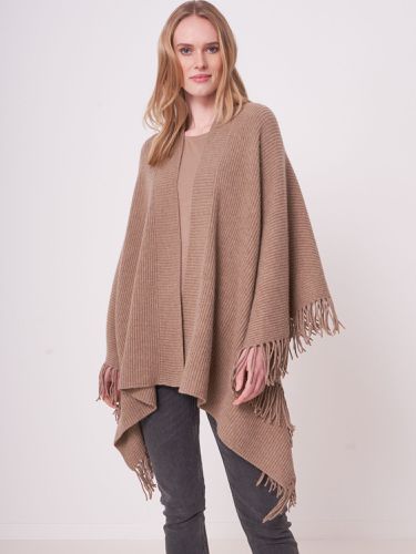 Chunky rib knit cape with fringes - REPEAT cashmere - Modalova