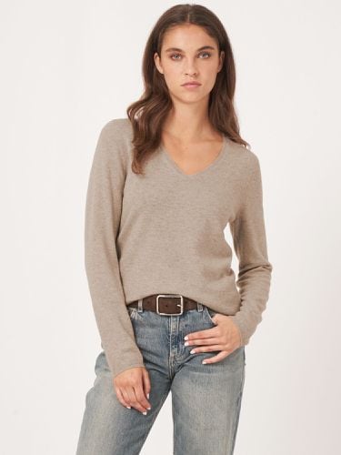 Basic cashmere blend V-neck sweater - REPEAT cashmere - Modalova