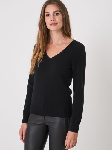 Basic organic cashmere V-neck jumper - REPEAT cashmere - Modalova