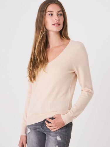 Organic cashmere V-neck jumper - REPEAT cashmere - Modalova