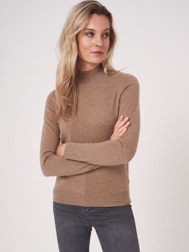 Organic cashmere sweater with ribbed stand collar - REPEAT cashmere - Modalova