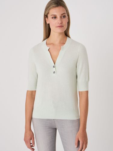 Short sleeve organic cashmere sweater with slit neckline - REPEAT cashmere - Modalova