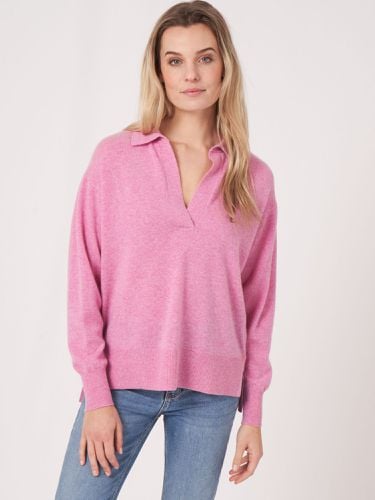 Polo Neck Organic Cashmere Sweater With Side Slits - REPEAT cashmere - Modalova