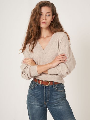 Cashmere jumper with deep V-neckline - REPEAT cashmere - Modalova