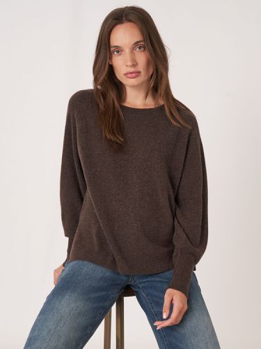 Cashmere raglan sweater with high ribbed hem and side slit - REPEAT cashmere - Modalova