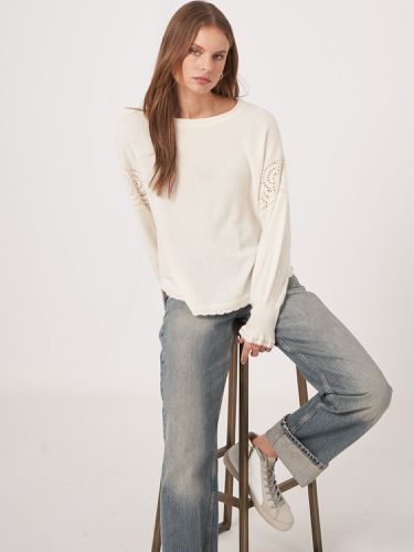 Organic cashmere sweater with handmade crochet details - REPEAT cashmere - Modalova