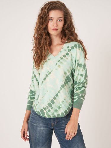 V-neck cashmere sweater with tie dye print - REPEAT cashmere - Modalova