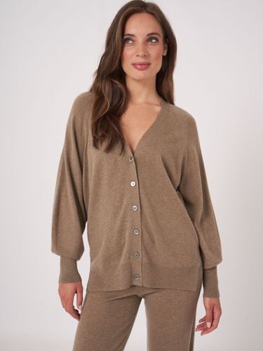 V-neck buttoned cardigan with puff sleeves - REPEAT cashmere - Modalova