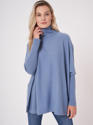 Poncho sweater with turtleneck - REPEAT cashmere - Modalova