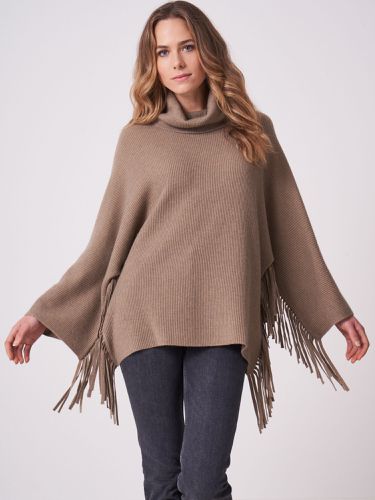 Fringe poncho with turtleneck - REPEAT cashmere - Modalova