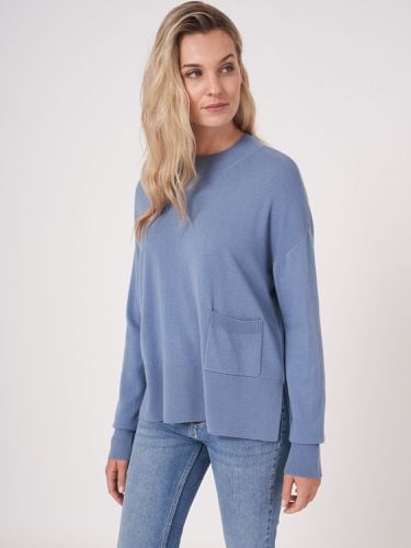 Fine knit sweater with front pocket - REPEAT cashmere - Modalova