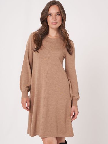 A-line merino wool dress with puff sleeves - REPEAT cashmere - Modalova