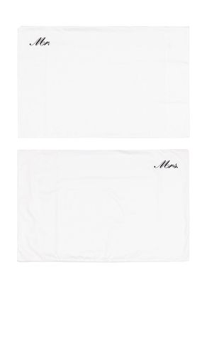 Mr & Mrs Corner Pillowcase Set in - Abbode - Modalova