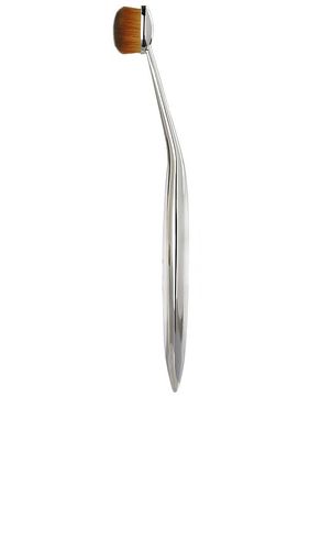 Brocha maquillaje elite mirror oval 3 en color plateado metálico talla all - Artis - Modalova