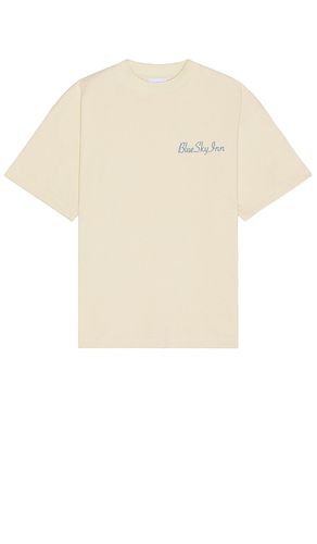 Camiseta en color talla L en - Cream. Talla L (también en M, S, XL/1X) - Blue Sky Inn - Modalova