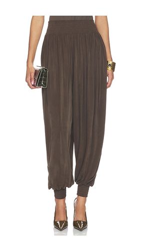 Draped Jersey Cupro Loose Pant in . Size M. Also in S - BALMAIN - Modalova