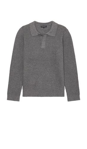 Wyatt waffle stitch polo en color gris talla L en - Grey. Talla L (también en S, XL/1X) - Central Park West - Modalova