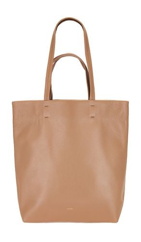 Cuyana Easy Tall Tote in Beige - Cuyana - Modalova