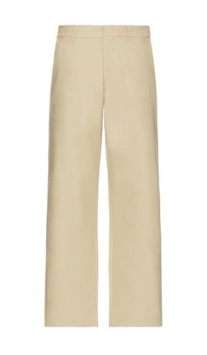 Wide Chino Slacks in . Taglia M, S - Dunst - Modalova