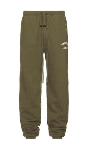 Pantalón deportivo en color verde talla L en - Green. Talla L (también en M, S, XL, XS, XXL) - Fear of God ESSENTIALS - Modalova