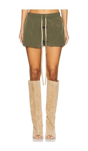 Running Short in . Size M. Also in XS - Fear of God ESSENTIALS - Modalova