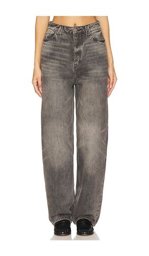 Straight Leg in . Size 24. Also in 25, 26, 27, 28, 29, 30, 31 - Fear of God ESSENTIALS - Modalova