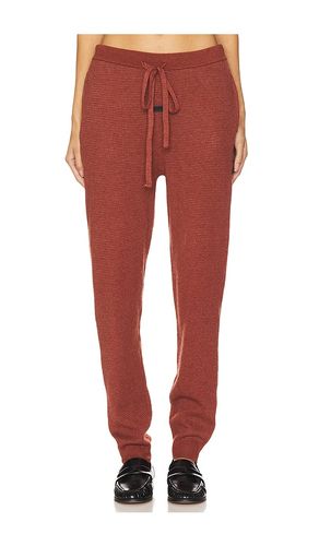 Waffle Fitted Sweatpant in . Size L. Also in M, S, XS - Fear of God ESSENTIALS - Modalova