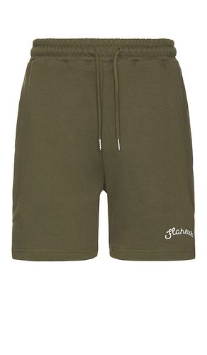 Signature shorts en color verde oliva talla L en - Olive. Talla L (también en M, S, XL/1X) - FLANEUR - Modalova