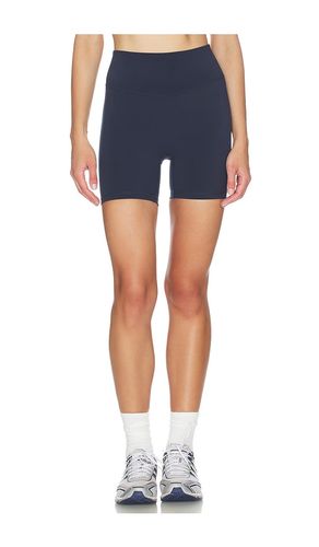 Core Shorts in . Size XS. Also in S, M, L - FORM - Modalova