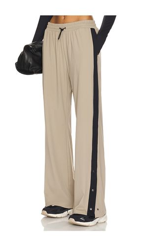 X Mona Kattan Alba Pant in . Size XL - Heroine Sport - Modalova