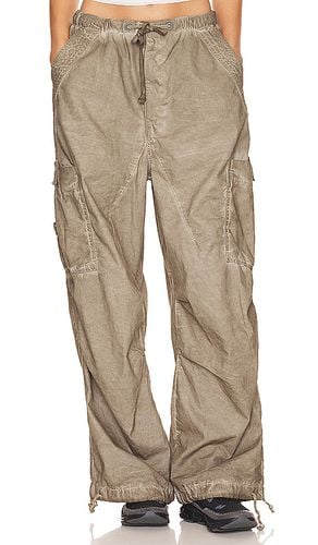 PARACHUTE PANTS OIL WASH in . Size S, XS - Jaded London - Modalova