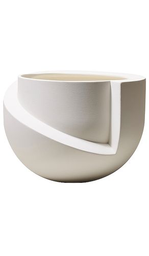 Vayu Planter in - Light + Ladder - Modalova