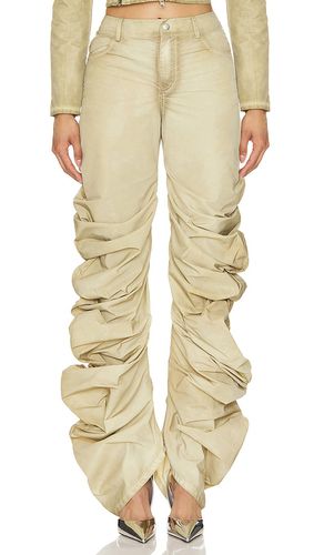 Pantalones plisados en color talla L en - Brown. Talla L (también en M, S, XL, XS) - MARRKNULL - Modalova