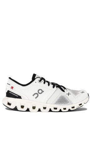 Cloud X 3 Sneaker in . Size 10.5, 5, 5.5, 6, 9.5 - On - Modalova