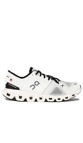Cloud X 3 Sneaker in . Size 10.5, 5.5, 8, 8.5, 9, 9.5 - On - Modalova