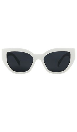 Prada Cat Eye Sunglasses in White - Prada - Modalova