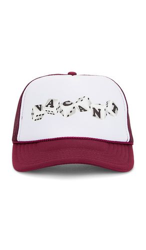 Pretty Vacant Dice Hat in Burgundy - Pretty Vacant - Modalova