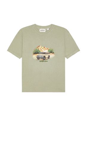 Wagon Tee in . Size M, S, XL/1X, XS - Remington Stone - Modalova