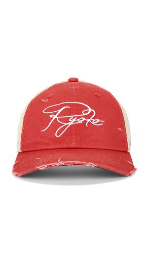 Distressed Trucker Hat in - Ryoko Rain - Modalova
