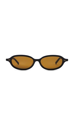 S Slim Oval Sunglasses in - St. Agni - Modalova