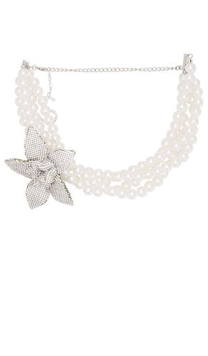 Pearl Choker With Flower in - Santa Brands - Modalova