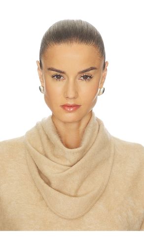 Brushed Triangle Scarf in - Soft Goat - Modalova