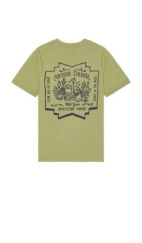 Shootin' Hand Salud T-Shirt in . Taglia M, S - Sendero Provisions Co. - Modalova