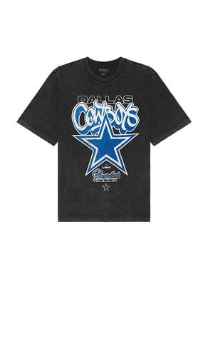 Cowboys Graffiti Tee in . Size M, S, XL/1X - The Wild Collective - Modalova