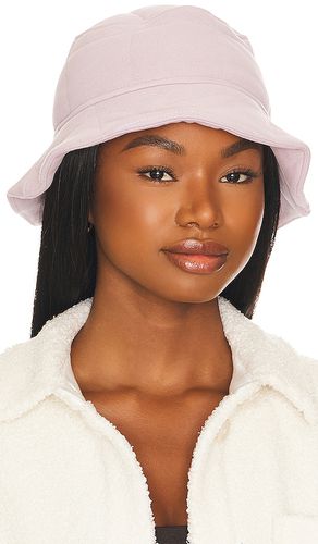 Quilted French Terry Bucket Hat in - WellBeing + BeingWell - Modalova