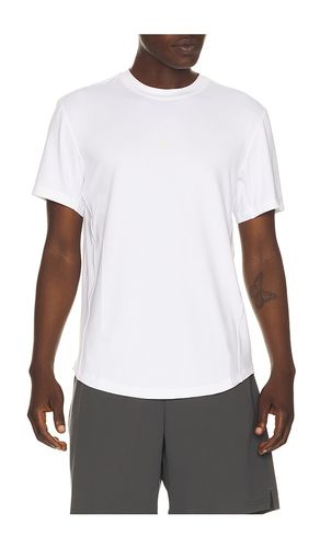 Everyday Performance Tee in . Size S. Also in XL/1X - Wilson - Modalova