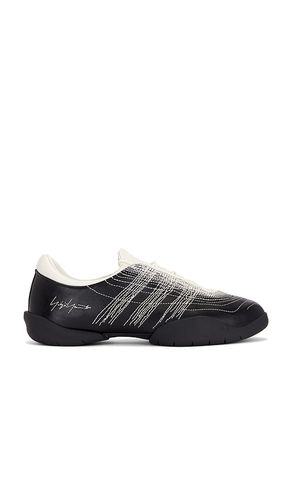 Regu Embroidery Sneaker in . Size 10. Also in 10.5, 8.5, 9, 9.5 - Y-3 - Modalova
