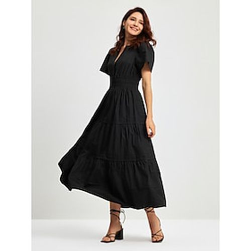 Women's Black Dress Cotton Maxi Dress Essential Casual V-Neck Cinched Waist Shirred Layered Dress - Ador.com - Modalova